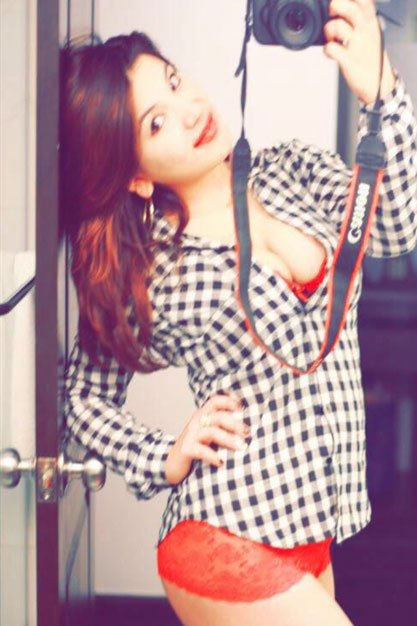 Vileparle call girl